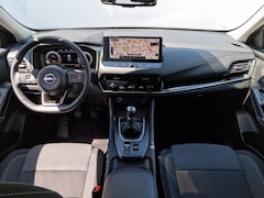 Nissan Qashqai - 1.3 MHEV N-Connecta / Panoramadak / Navigatie / Camera / Trekhaak 1400 KG /