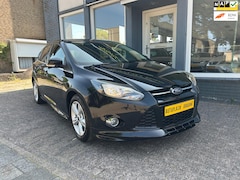 Ford Focus - 1.6 EcoBoost Titanium / ST-LINE / ACHTERUITRIJ CAMERA