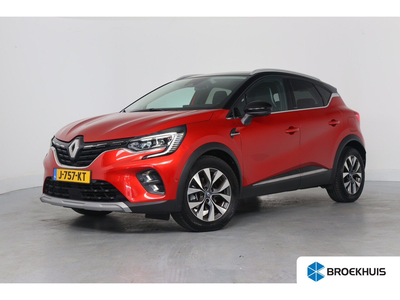 Renault Captur - 1.6 E-Tech Plug-in Hybrid 160 Intens | Dealer Onderhouden! | Trekhaak | Stoel/Stuur Verwar - AutoWereld.nl