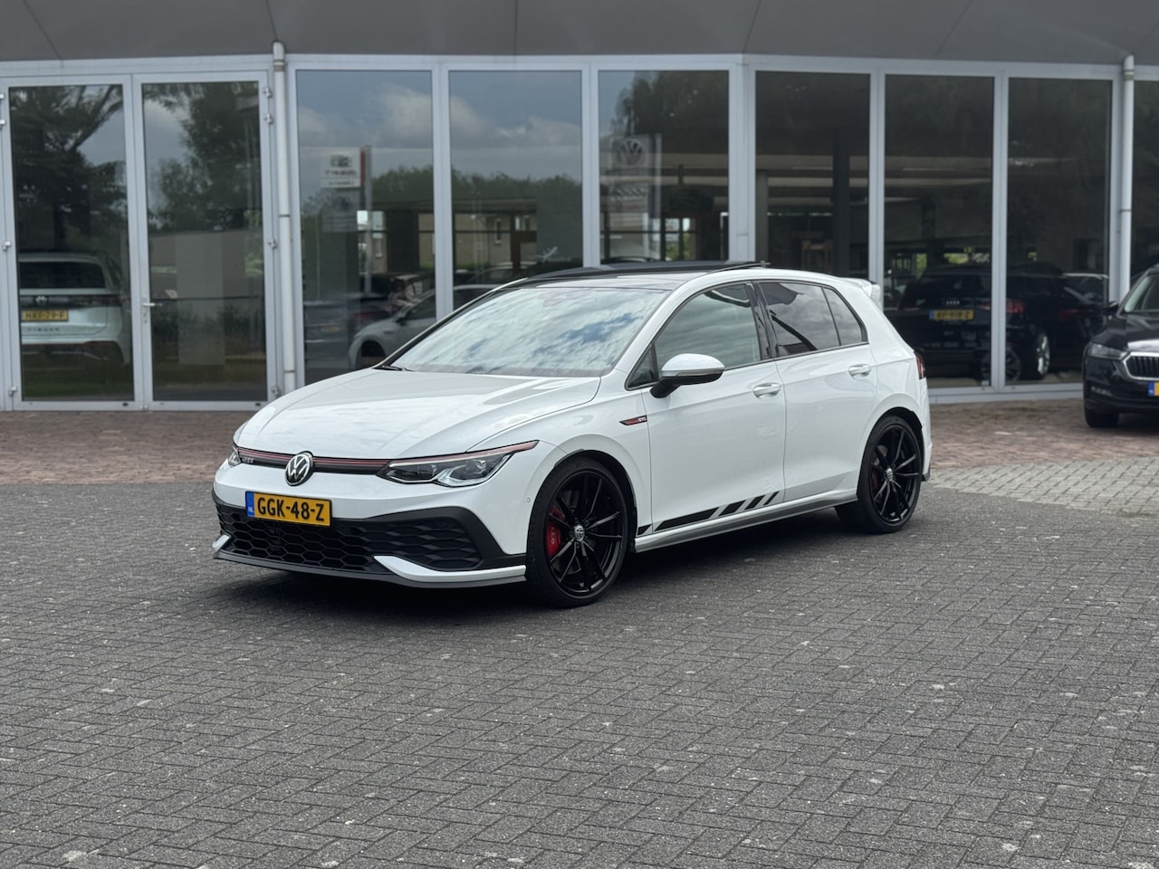 Volkswagen Golf - 2.0 TSI GTI Clubsport Pan dak HUD memory Harman en kardon - AutoWereld.nl