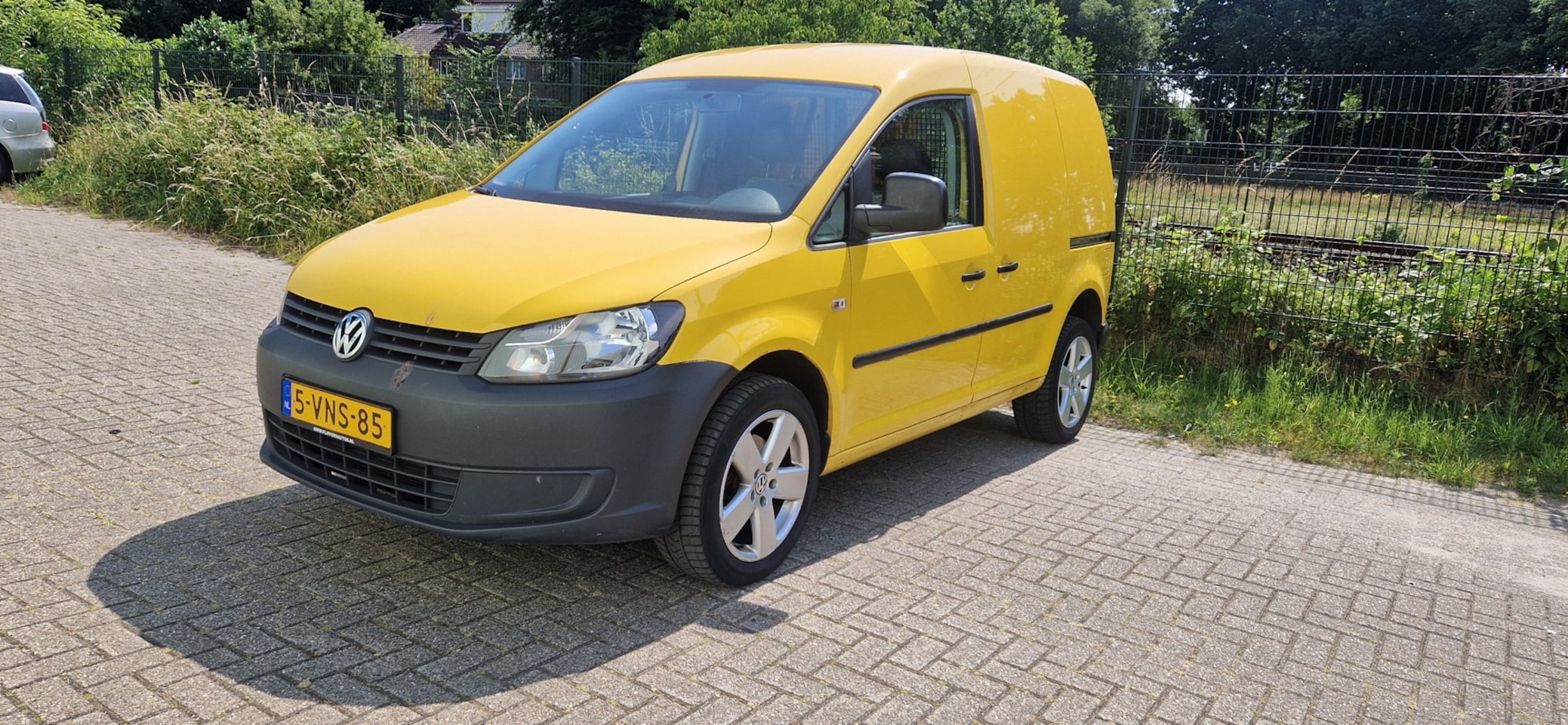 Volkswagen Caddy - 1.6 TDI AUTOMAAT - AutoWereld.nl