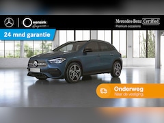 Mercedes-Benz GLA-Klasse - 250 e AMG Line | Night | Panoramadak | Sfeerverlichting | Parkeercamera | Apple carplay |