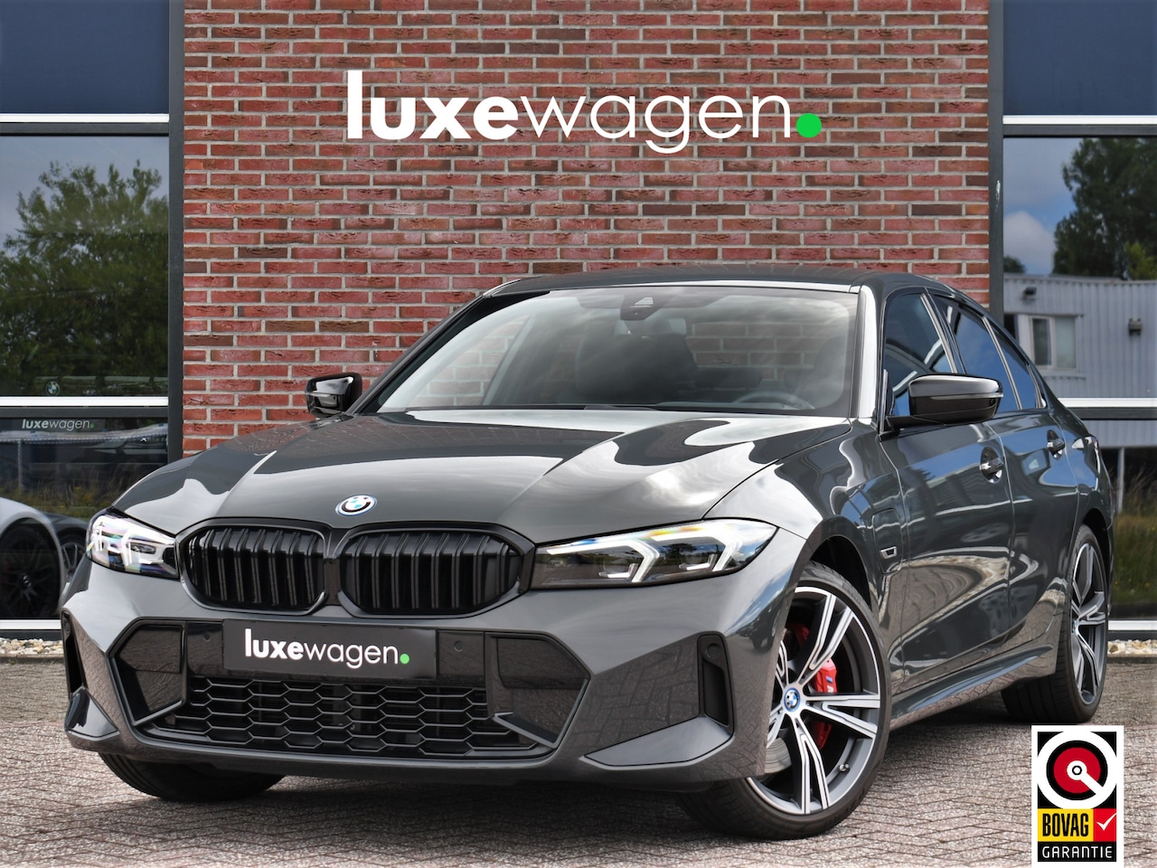 BMW 3-serie - 330e xDrive M-Sport Pro Dravit H/K 19inch HUD Camera - AutoWereld.nl