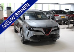 Alfa Romeo Junior - 1.2 Turbo Ibrida Speciale | Stoelverwarming | Massage functie bestuurders stoel | Camera O