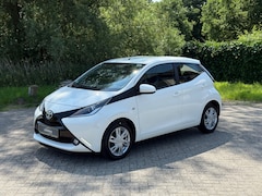 Toyota Aygo - 1.0 VVT-i x CAMERA I CRUISE I 5DRS I NWE APK I 1E EIG I LEUK