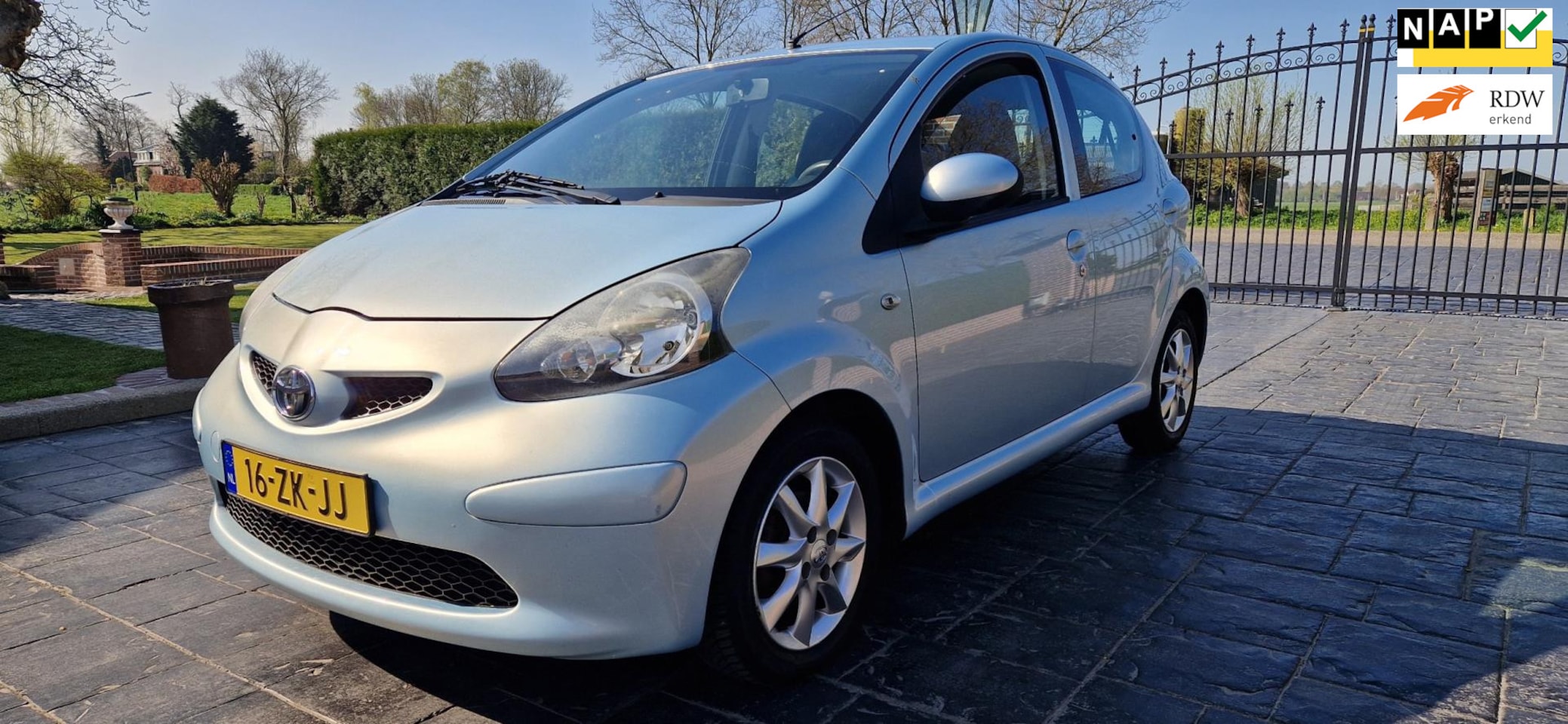 Toyota Aygo - 1.0-12V + Leder 1e Eigenaar 5 deurs evt Nieuw APK Inruil Mogelijk - AutoWereld.nl