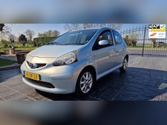Toyota Aygo - 1.0-12V + Leder 1e Eigenaar 5 deurs evt Nieuw APK Inruil Mogelijk