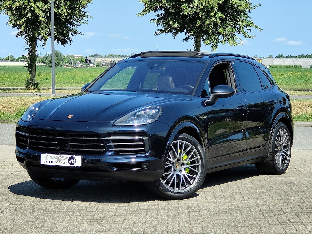 Porsche Cayenne - 3.0 E-Hybrid Platinum Edition | ACC | Carplay | Trekhaak | Panorama - AutoWereld.nl
