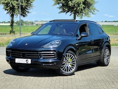 Porsche Cayenne - 3.0 E-Hybrid Platinum Edition | ACC | Carplay | Trekhaak | Panorama