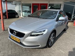 Volvo V40 - 1.5 T2 122PK Automaat Momentum LED/NAVI/ACHTERUITRIJCAMERA