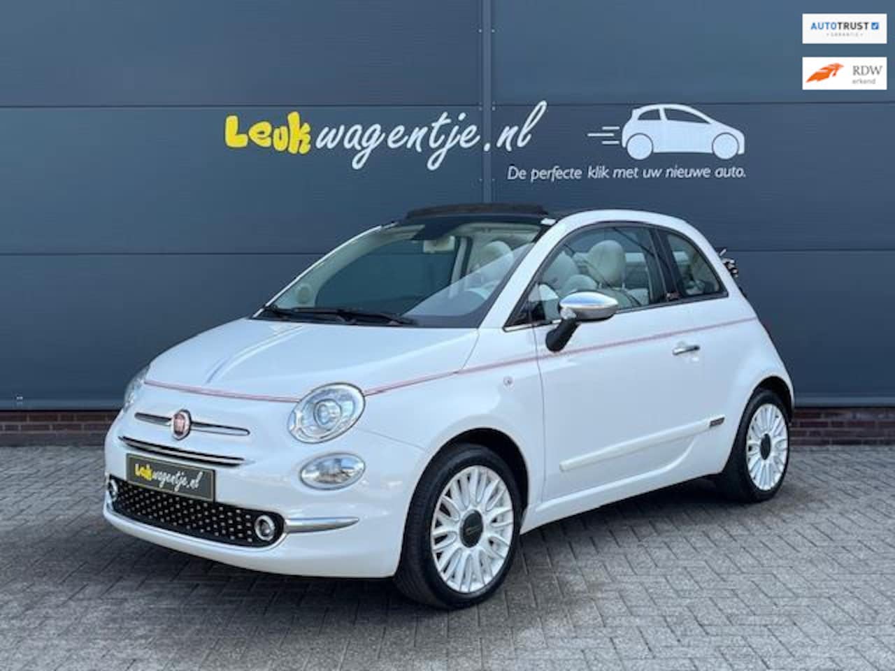Fiat 500 C - 1.2 dolcevita cabrio*xenon *carplay *navi *cruise - AutoWereld.nl