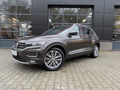 Volkswagen T-Roc - 1.5 TSI SPORT BJ.2019 AUTOMAAT VIRTUAL ACC TREKHAAK