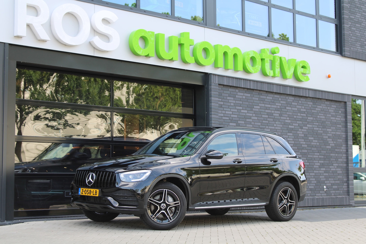 Mercedes-Benz GLC-klasse - 300de 4MATIC Business Solution AMG | BTW! | PANO | BURMESTER | SFEER | DODEHOEK | ELEK.TRE - AutoWereld.nl