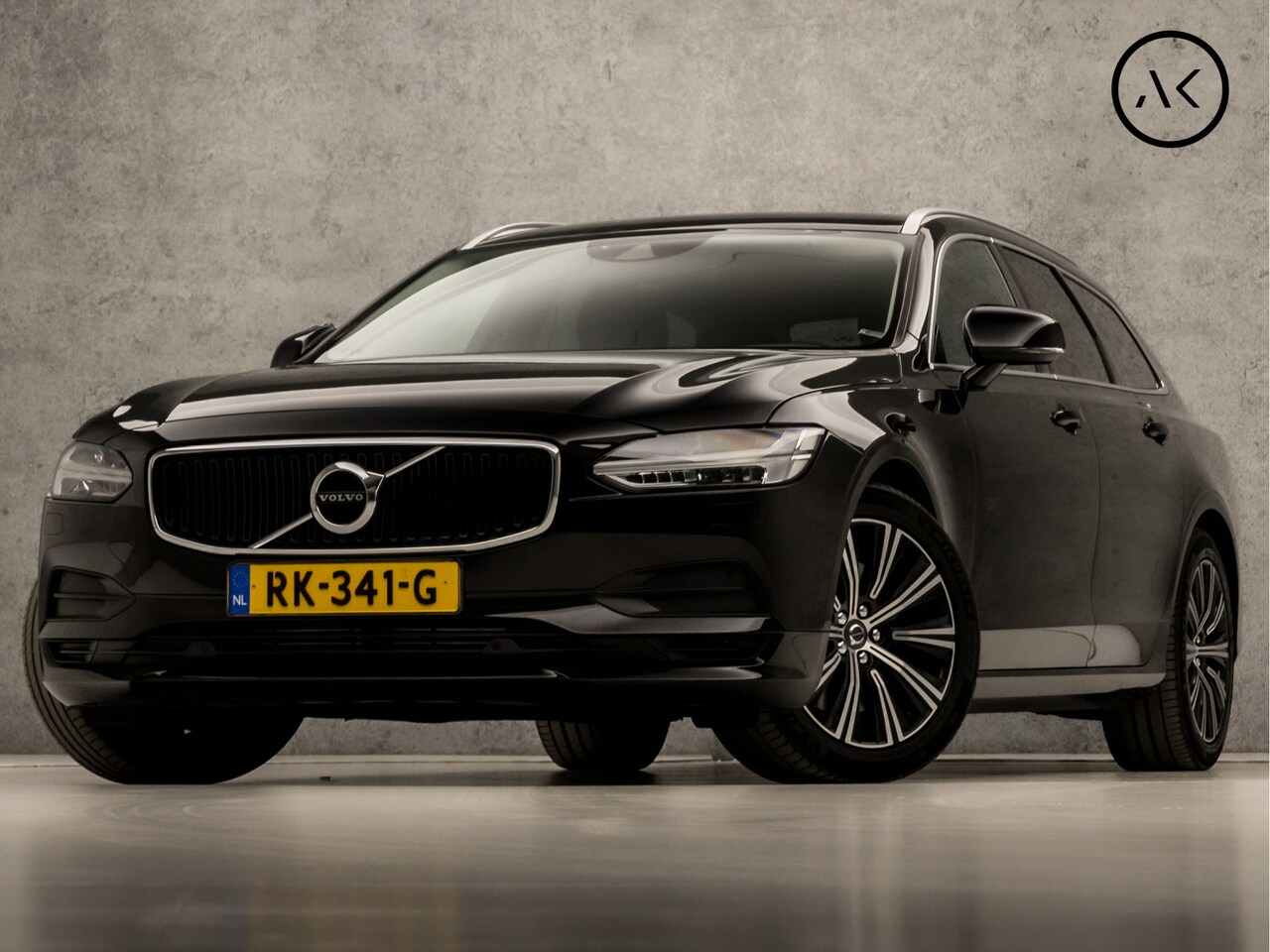 Volvo V90 - 2.0 T5 Momentum 255Pk Automaat (APPLE CARPLAY, GROOT NAVI, LEDER, CAMERA, ADAPTIVE CRUISE, - AutoWereld.nl
