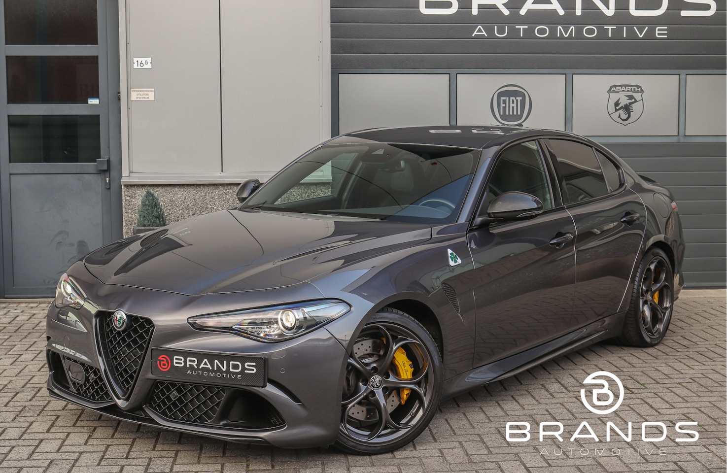 Alfa Romeo Giulia - 2.9 V6 Quadrifoglio 510PK AUT Dealer onderh. Garantie - AutoWereld.nl
