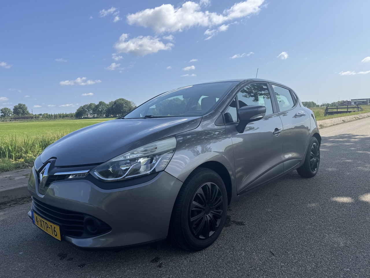 Renault Clio - 0.9 TCe Expression 0.9 TCe Expression - AutoWereld.nl