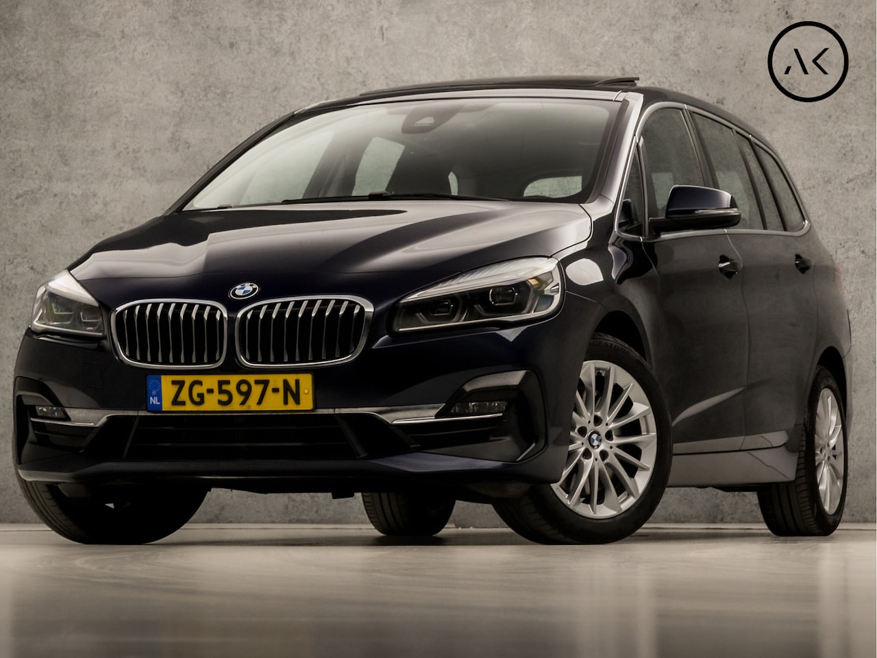 BMW 2-serie Gran Tourer - 220i Executive Sportline 192Pk Automaat (PANORAMADAK, GROOT NAVI, HEAD-UP DISPLAY, LEDEREN - AutoWereld.nl
