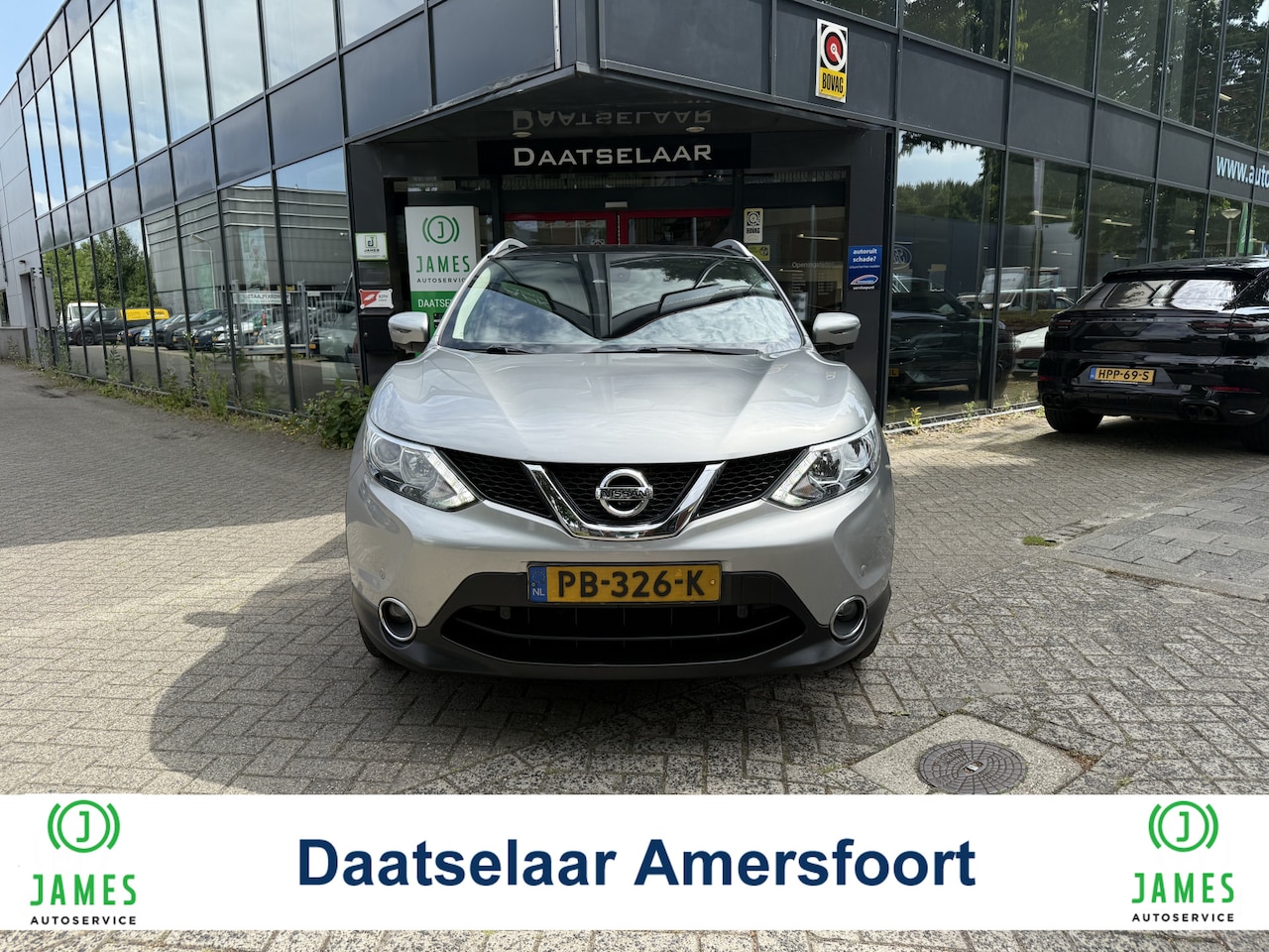 Nissan Qashqai - 1.2 N-Connecta Panoramadak 360 camera navi - AutoWereld.nl
