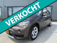 BMW X1 - SDrive20i Chrome Line // Automaat // Navi // Clima // PDC // Cruise control