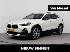BMW X2 - sDrive18i | Panoramadak | Stoelverwarming | PDC | NAVI | Leder | Sfeer |