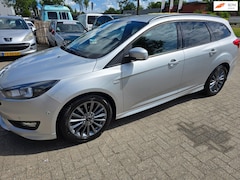 Ford Focus Wagon - 1.0 ST Line
