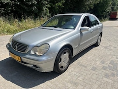 Mercedes-Benz C-klasse - 180 Elegance Carplay clima StoelV