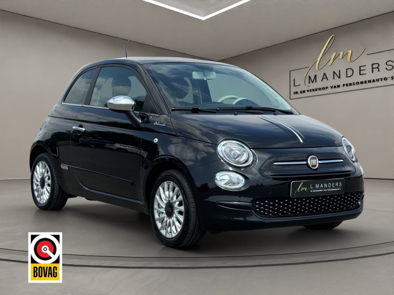 Fiat 500 - 1.0 Hybrid Dolcevita 2022 ZWART | Panoramadak | Display - AutoWereld.nl