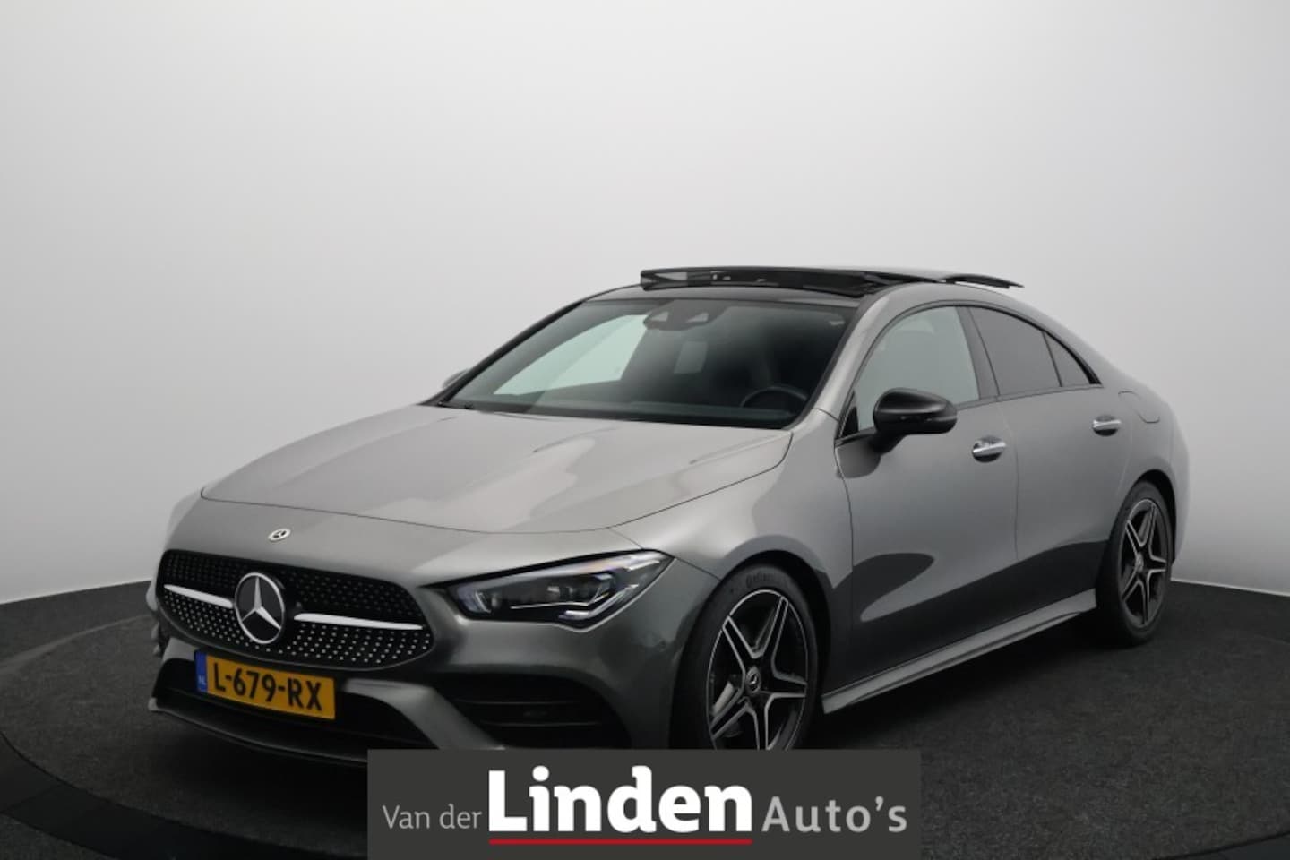 Mercedes-Benz CLA-Klasse - 180 Business Solution AMG | Panoramadak | Sfeerverlichting | Led - AutoWereld.nl