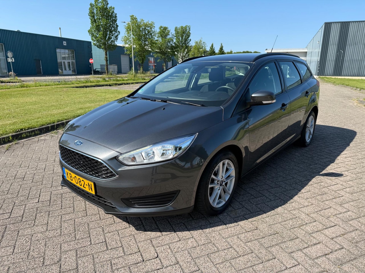 Ford Focus Wagon - 1.0 Navi LED Cruise control - AutoWereld.nl