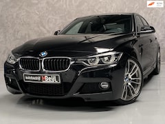 BMW 3-serie - 330e /M-Pakket /Leder /Stoelverwarming