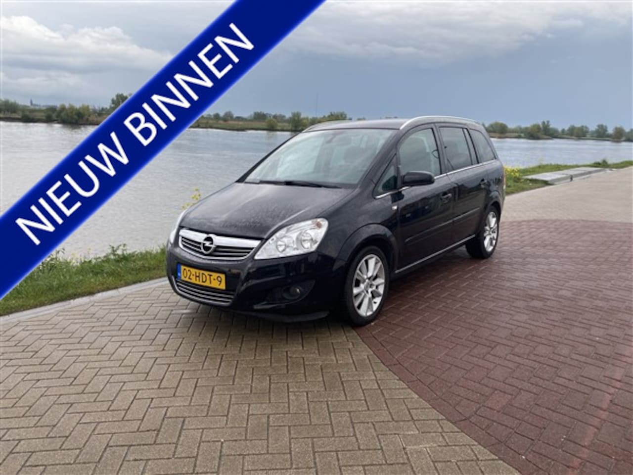 Opel Zafira - 2.2 Executive ECC.NAVI.LMV.VERW STOEL.LEDER.PDC.TREKHAAK.7-PERSOONS - AutoWereld.nl