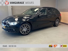BMW 3-serie Touring - 318i Executive | LED | ELEKT ACHTERKLEP | NAVI | 18"LM VELGEN |
