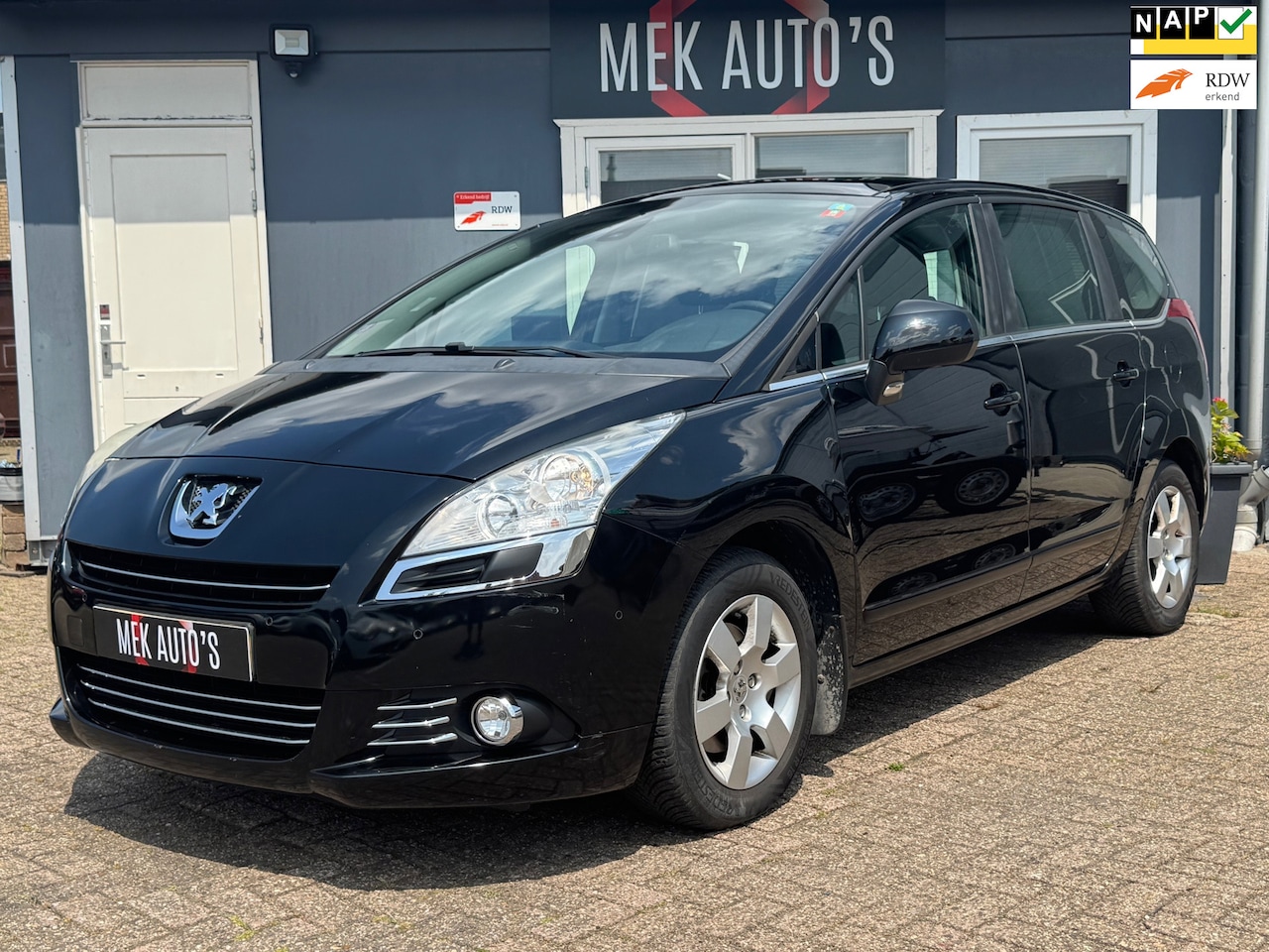 Peugeot 5008 - 1.6 THP ST 7p.|Pano|Clima|Cruise|Navi|Trekhaak| - AutoWereld.nl