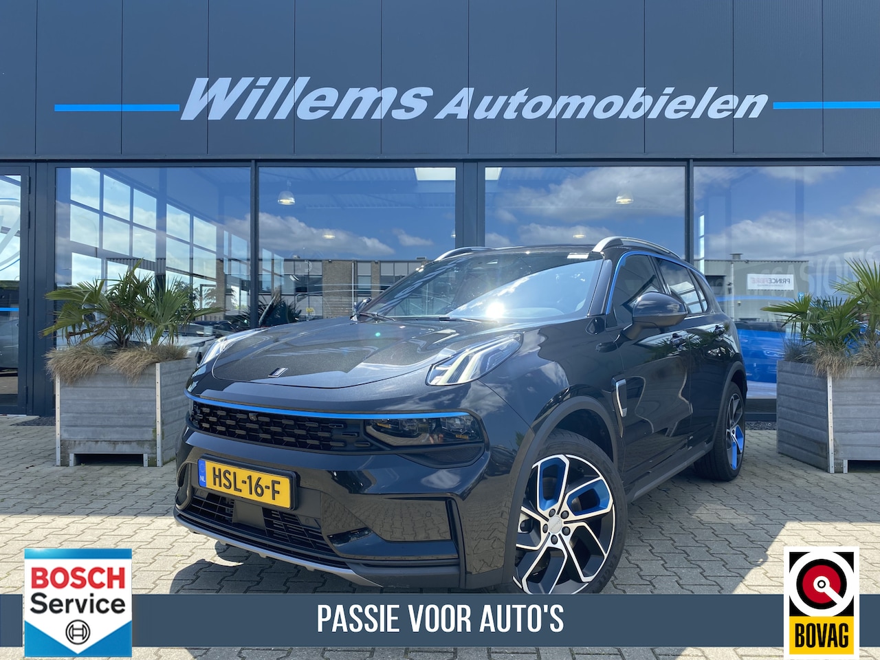 Lynk & Co 01 - 1.5 Zwarte Hemel, 360' Camera & Snellaad Functie Verkoop prijs = Inclusief Trekhaak - AutoWereld.nl
