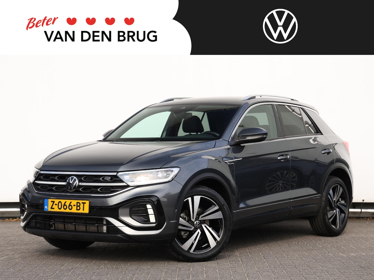Volkswagen T-Roc - 1.5 TSI R-Line 150PK DSG | Led | Navigatie | Dodehoek sensor | Trekhaak | Camera - AutoWereld.nl