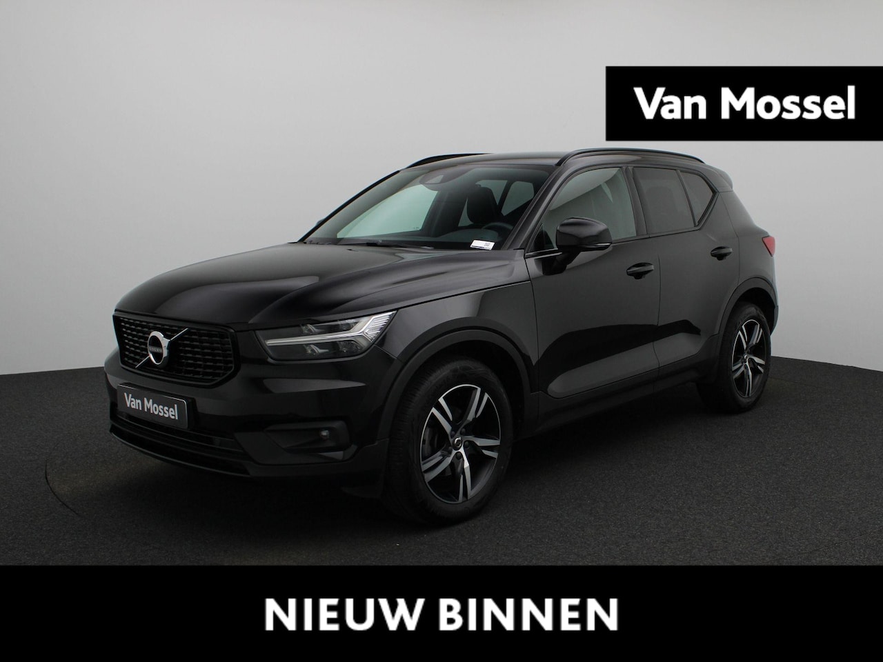 Volvo XC40 - 1.5 T2 R-Design | NAVIGATIE | ACHTERUITRIJCAMERA | STOELVERWARMING | ELEKTRISCHE ACHTERKLE - AutoWereld.nl