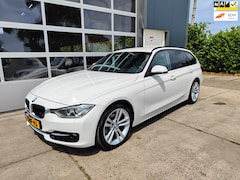 BMW 3-serie Touring - 320i Upgrade Edition automaat trekhaak