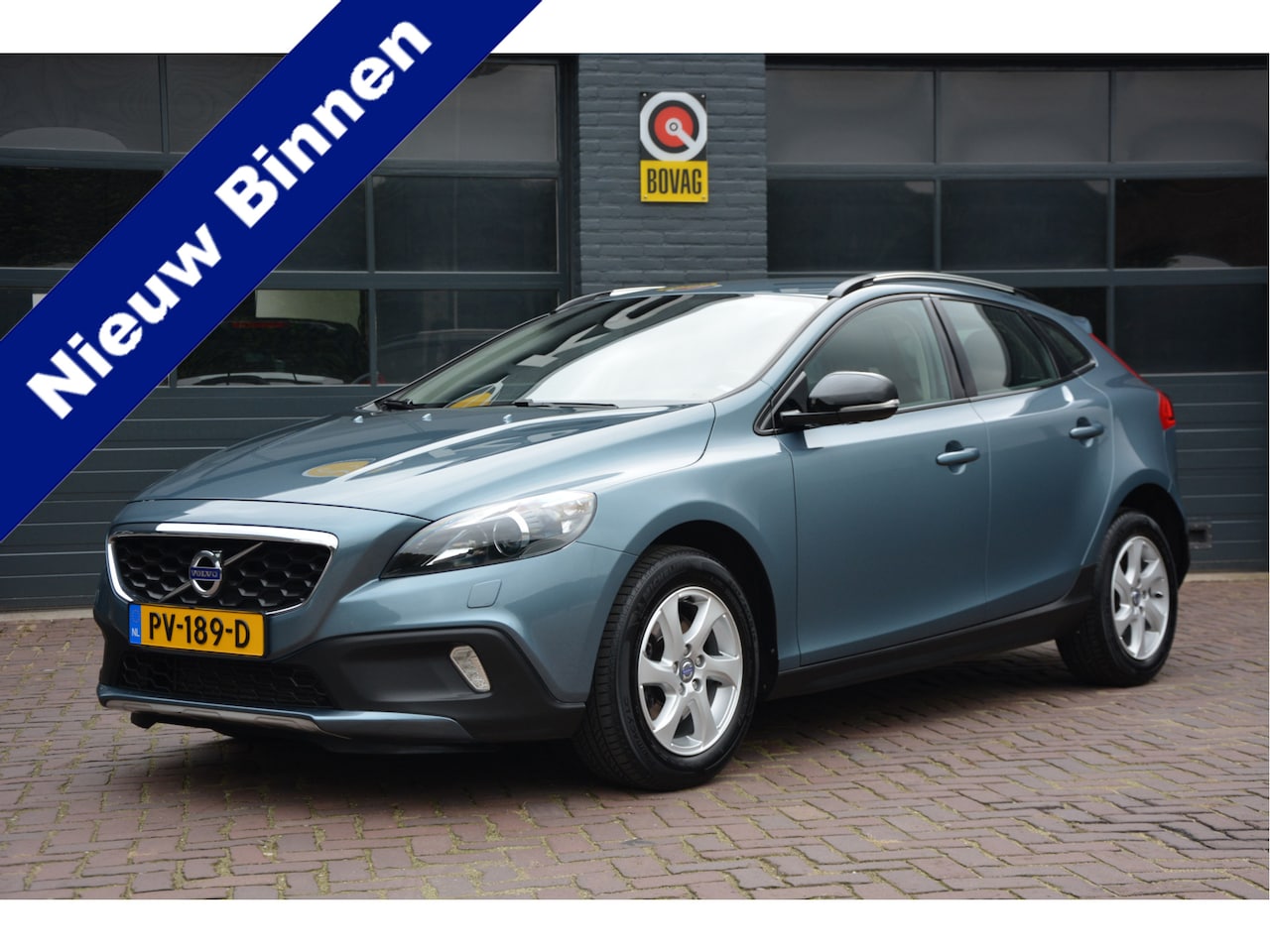 Volvo V40 Cross Country - 1.6 T4 Momentum Automaat - AutoWereld.nl