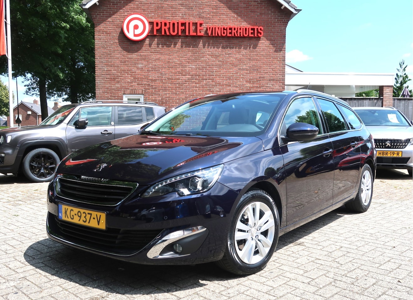 Peugeot 308 SW - 130 Pk benzine *** AUTOMAAT * Luxe Allure * Panoramadak * Navigatie * Trekhaak * Automaat - AutoWereld.nl