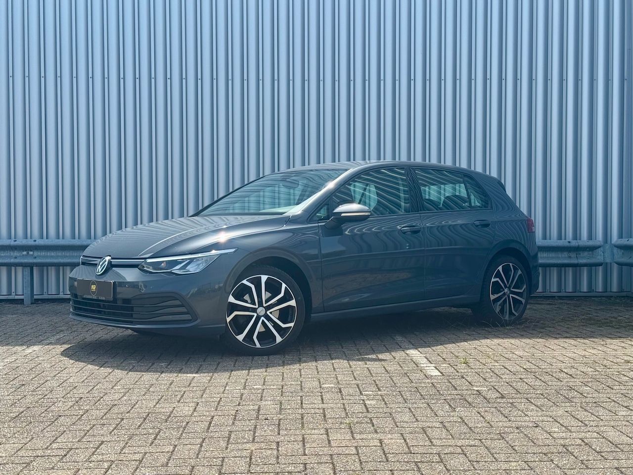 Volkswagen Golf - 1.5 TSI Life Apple CarPlay | PDC | 18" LMV - AutoWereld.nl