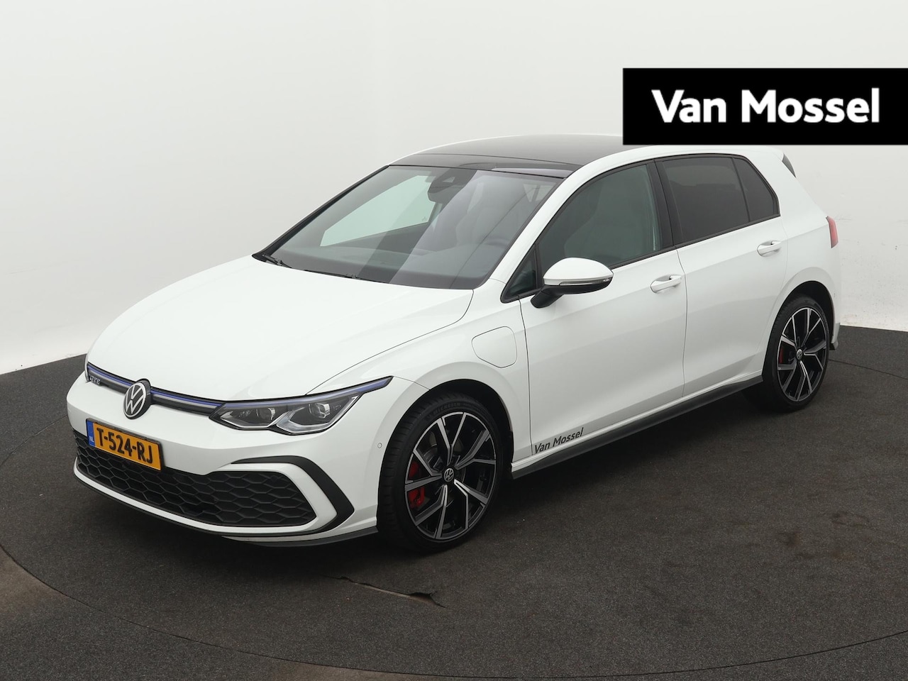 Volkswagen Golf - 1.4 eHybrid GTE | Automaat | Matrix LED Koplampen | 3-zone Climate Control | Navigatie + A - AutoWereld.nl