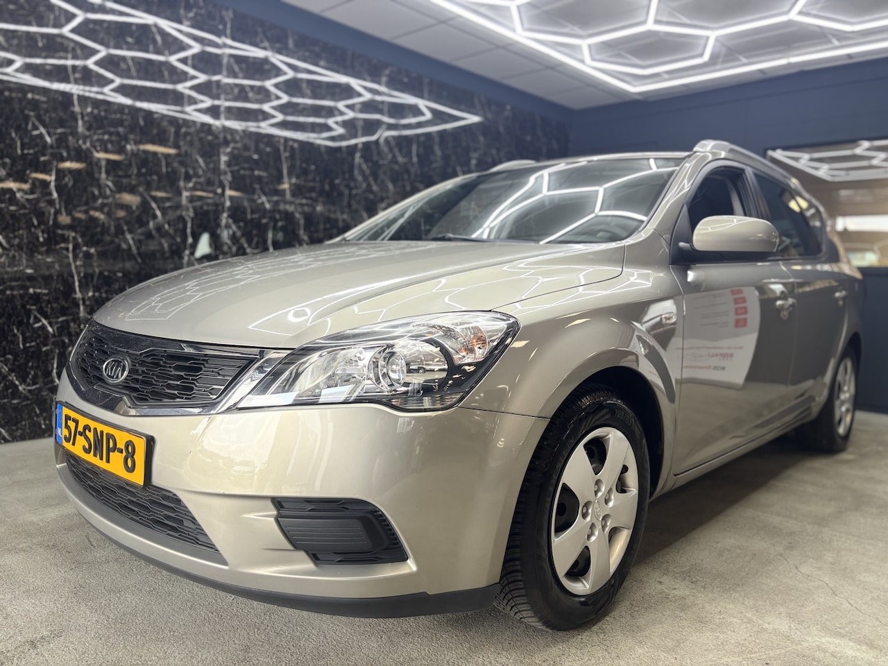 Kia Cee'd Sporty Wagon - 1.4 CVVT Comfort Pack nieuwe ketting! - AutoWereld.nl