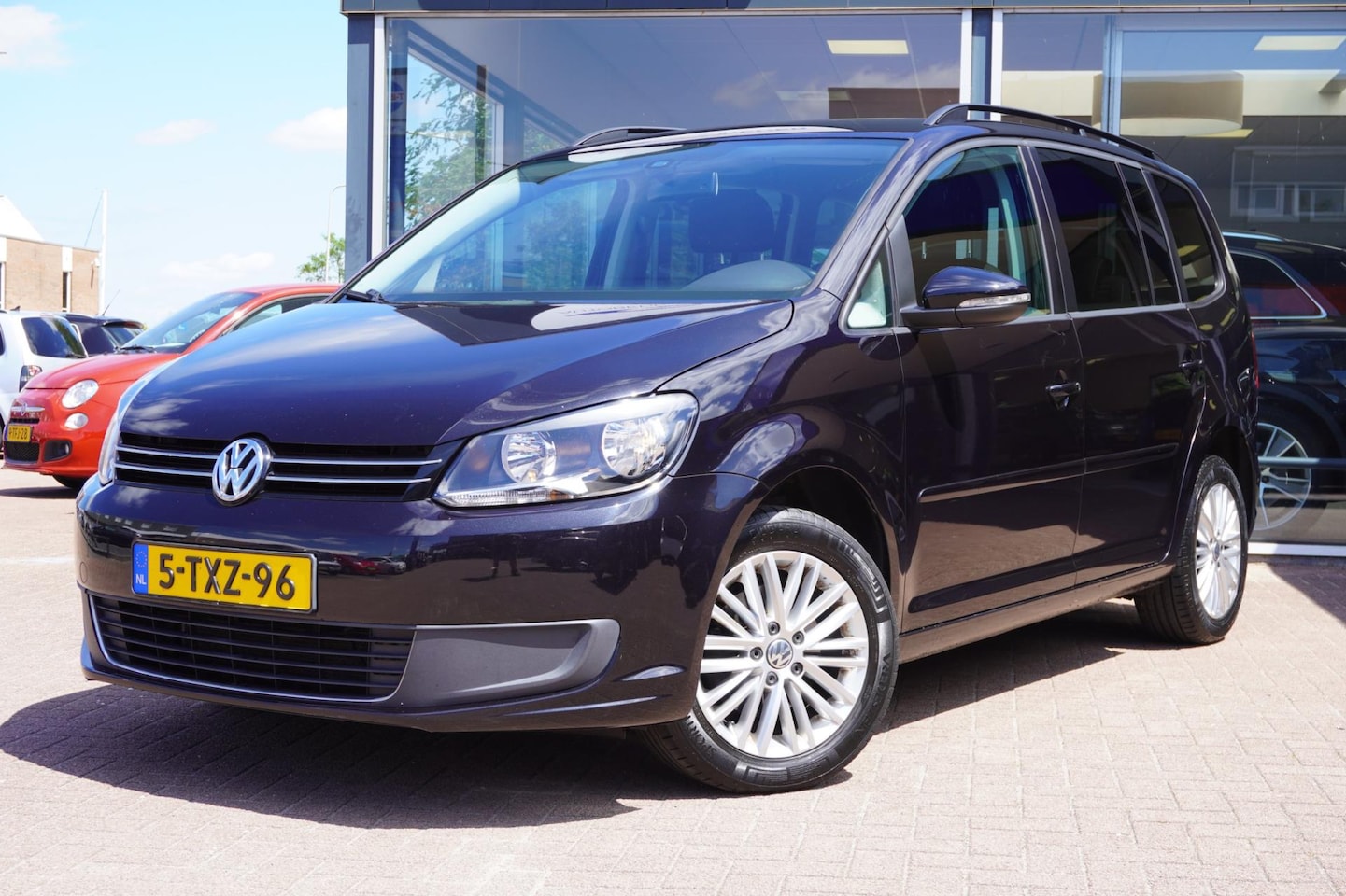 Volkswagen Touran - 1.2 TSI Edition BlueMotion 7p. | Airco A| Navigatie | Elek. Pakket | Cruise | PDC | Inruil - AutoWereld.nl