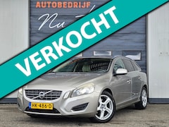 Volvo V60 - 1.6 DRIVe Summum|Leer|Bliss|Xenon|Navi
