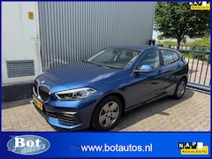 BMW 1-serie - 118i Executive Edition ECC / CRUISE / NAVI / SENSOREN / LAGE KMSTAND
