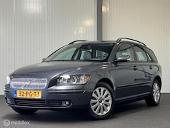 Volvo V50 - 2.4i Momentum AUTOMAAT [ NL auto van 1e eigenaar NAP ]