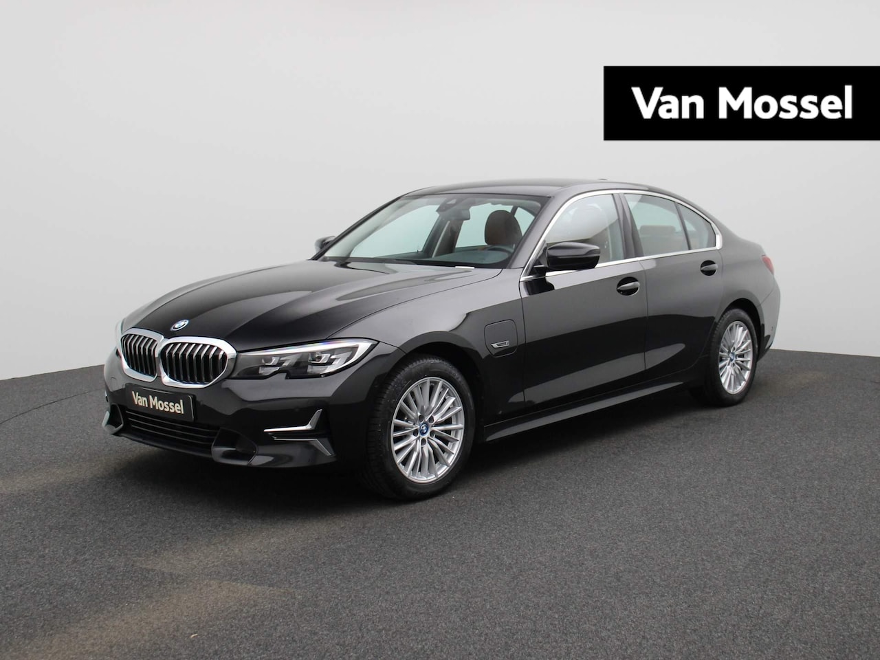 BMW 3-serie - 320e Business Edition Plus | Lederen Bekleding | Led Koplampen | Apple Carplay / Android A - AutoWereld.nl