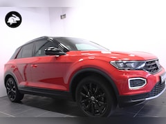 Volkswagen T-Roc - 1.5 TSI Sport/Pano dak/Virtual/Trekhaak/Camera