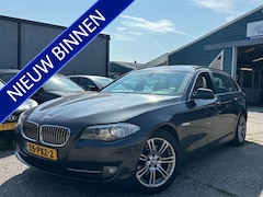BMW 5-serie Touring - 523i(3.0i 6 Cyl.) High EXE Aut8 | ECC | 18' LMV | Leer | Navi | Xenon | Pano