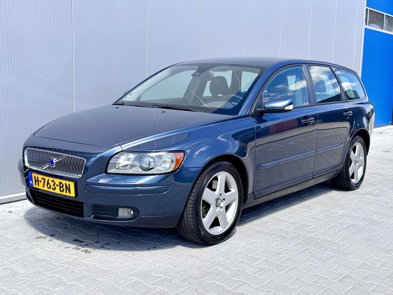 Volvo V50 - 2.5 T5 Momentum | Nette auto | Airco | Automaat! - AutoWereld.nl